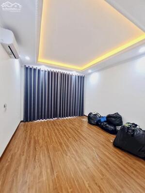 Bán nhà phân lô phố Trần Cung,Cầu Giấy dt 36m x 7 tầng thang máy mới nội thất đủ giá bán 10,8 tỷ