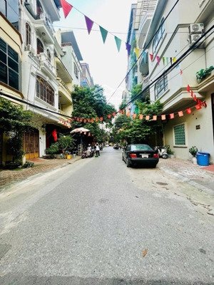 biệt thự phân lô, vị trí tinh hoa, phong cách đẳng cấp, diện tích gần 70m