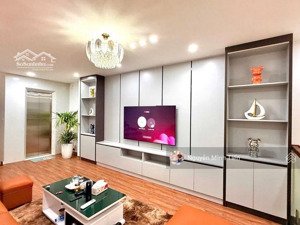 láng hạ lõi đống đa - 45m2 x 5t lô góc thang máy kd tốt - ngõ thông rộng 3m - cách oto 20m