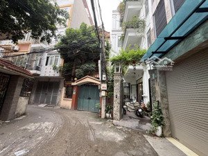 bán nhà phố giáp nhất 140m-40tỷ 6 tầng thang máy, oto đỗ cửa.