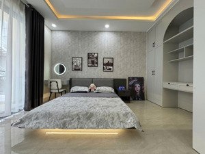 căn hộ full nội thất trung tâm quận 5 ban công thoáng mát, view đẹp