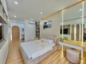 bán nhà đường chính hữu - 4 tầng có hồ bơi - gần biển mỹ khê