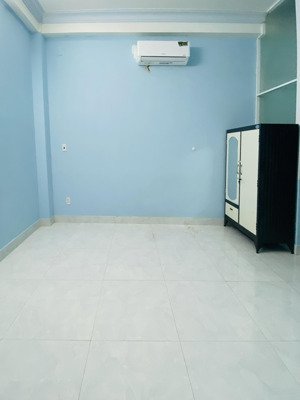 cho thuê gấp phòng trọ 20m2, 3 triệu, tại cộng hòa, p.4, tân bình- 10 phút đến sân bay tsn t1 và t3