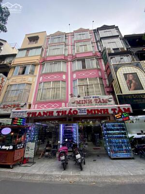 BÁN NHÀ MẶT TIỀN ĐẸP –YẾT KIÊU, PHƯỜNG 9, QUẬN 5 Diện tích: 8m x 8m – Vuông vức, không lỗi phong thủy Công nhận: 64m²