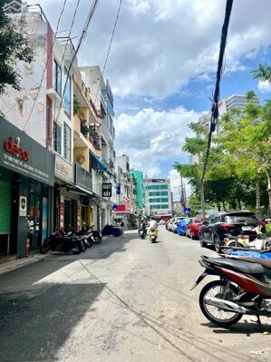 Bán nhà quận 10, gần Hà Đô Cao Thắng_CMT8, 6 Tầng,hẻm thông,10Pn, 68m2, TN 336tr/năm, 8.45 Tỷ