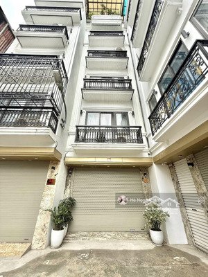 (giảm sốc 1 tỷ) phân lô đường phú diễn - nhà đẹp 6 tầng xây mới - thang máy - full nội thất xịn!