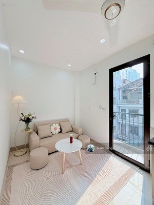 tòa chdv phố đê la thành, 74m2, 8 tầng, 15 căn hộ đủ nội thất, cho thuê doanh thu 120 triệu/tháng