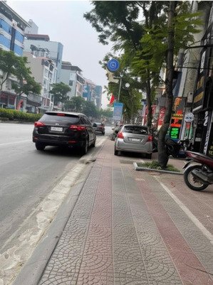 hiếm,bán nhà mặt phố ngô gia tự -lô góc -3 thoáng -kinh doanh dòng tiền -trên 23 tỷ 