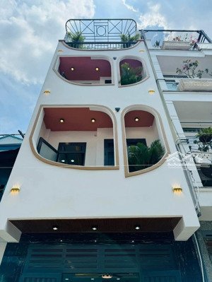 chính chủ cần bán nhà tô hiến thành p15 q10 cách công viên lê thị riêng 500m, giá 3tỷ990 dt 82,8m2