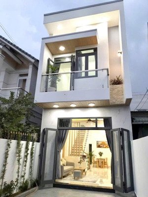 cho thuê nhà trệt lầu 3phòng ngủ sân oto hẻm lê hồng phong gần chợ phú hoà