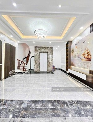 bán nhà dân xây tư đình _ 6 tầng thang máy_7 chỗ qua nhà_ về ở ngay