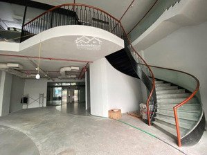 tòa nhà văn phòng khủng tại xuân la mặt đường sầm uất trung tâm kinh tế mới tại hà nội