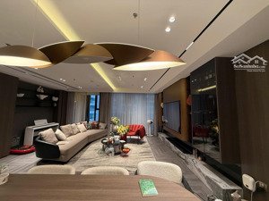 chính chủ đi công tác cần bán gấp căn hộ 125m2 view hồ, hướng mát, nội thất xịn đẹp, tâm huyết