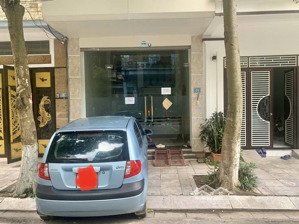 cho thuê phòng tầng 1 giá siêu rẻ, có nhà vệ sinh riêng, gần trường học, gần công viên bảo tàng