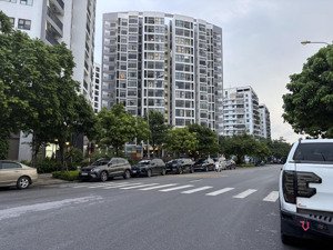 bán căn đơn lập lô góc kđt sài đồng thô 4 tầng 220m2 giá chỉ 53 tỷ rất đáng sống