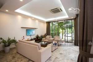 bán nhanh biệt thự 180m2 2 tầng 2pn bể bơi 6,9 tỷ hoàng quyên flamingo đại lải. lh 