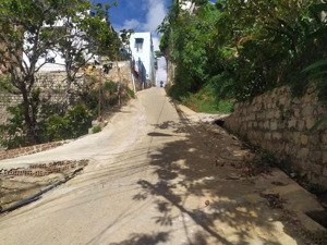 bán đất tài chính nhỏ hoàng hoa thám, f10, đà lạt, 1 lô 513,59m2 giá 2 tỷ. 1 lô 383m2 giá 1,5 tỷ