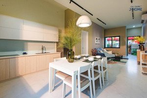 bán trong tháng này, 1 trong 3 căn cát tường j - home có view trực diện khu hồ bơi, 3,99 tỷ, 3 tầng