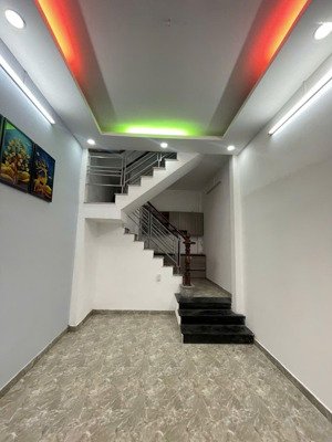 nhà quận 7 giá chỉ 3.25 tỷ không qc k.mg