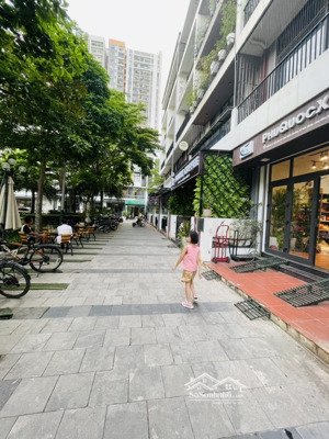 biệt thự liền kề bình minh garden phường việt hưng, long biên, 80m2,5 tầng. vỉa hè rộng, kinh doanh