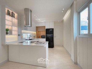 trống lại căn hộ 1pn ban công đẹp có gu gần vòng xoay đồng hồ - full nt & nhiều tiện ích