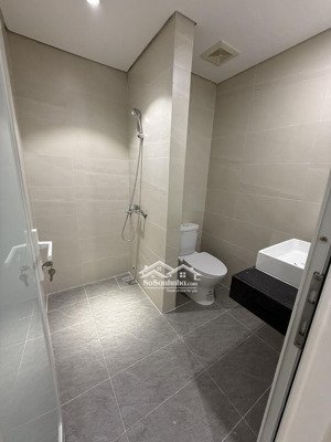 bn láng hạ, ba đình, ngõ 2 ô tô tránh, ngõ thông bàn cờ, 24 tỷ có 65m2, view đẹp kinh doanh đỉnh