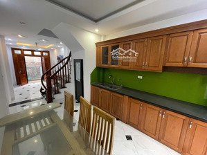 nhà dân gửi bán 39m x3tang x3.35ty ngay ngần ql21b cách 1.5km ra phố xốm trường đại học đại nam..