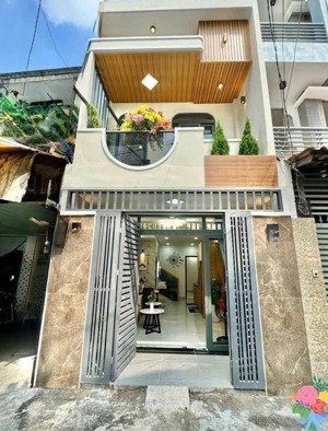 cần bán gấp nhà đào duy từ p.5, q.10 đang có sẵn hợp đồng cho thuê 7tr/tháng, sổ riêng 48m2 1ty960