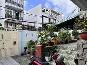 hiếm bán q7 - biệt thự kiều đàm - 200m2 đất - ngang gần 10m - khu tiện ích 5 sao