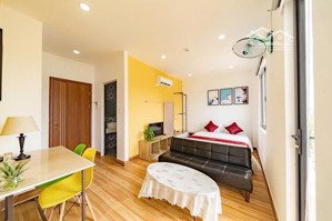 bán tòa căn hộ sát biển 250m2 ngang 10m, 7 tầng 30 phòng. dòng tiền 150 triệu/ tháng. lh 