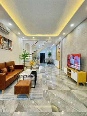 cô hạnh bán gấp nhà mặt tiền hẻm 282 dt 67m2 ngô gia tự, quận 10