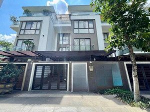 cho thuê biệt thự hà đô centrosa, phường 12, quận 10 - ngang 6m