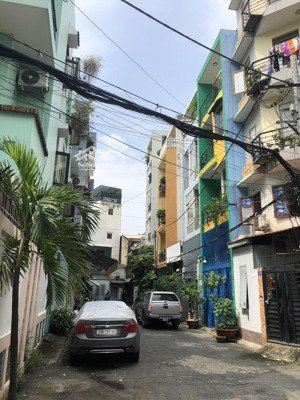 bán nhà 2 mặt hẻm 8m cmt8, q.10, không lộ giới. dt 4x12m 3 tầng giá 8.8 tỷ tl có sẵn hđt