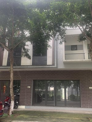 tuyệt phẩm shophuose 90 m2 mặt đường đôi view đối diện sân bóng vsip tại belhomes vsip từ sơn