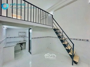 trọ gác cao 2m - ban công cửa sổ trời - full nt gần văn lang