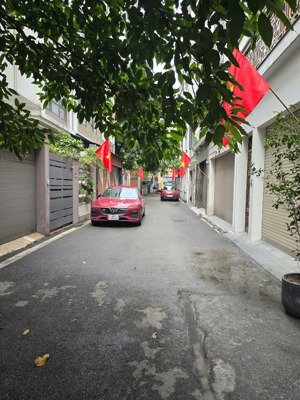 bán lk tây hồ. 90 m2, 5 t, t máy, ô tô tránh, 2 thoáng . ba bước ra hồ tây lộng gió. giá 29.3 tỷ
