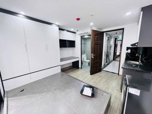 bán gấp! toà ccmn ngõ 68 cầu giấy. lô 2 thoáng, pccc, 7 tầng, 68m2, 13 phòng, 65tr/ tháng