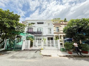villa compound lk vườn gần tttm vivo city - trường quốc tế ssic - an ninh - yên tĩnh 24/7. em luân