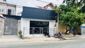 mặt tiền kinh doanh hoặc kho xưởng 200m2 ngay chợ hiệp bình, đường xe công.