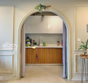 cần bán gấp giá tốt nhất căn hộ 3 phòng ngủ chung cư flc 265 đường cầu giấy diện tích 98m2.