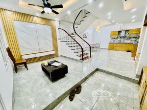 bán nhà gần hồ đền lừ - 51m2x4t, mặt tiền 5.4m - có ô chờ thang máy - sổ đỏ vuông vắn - giá 9.85 tỷ