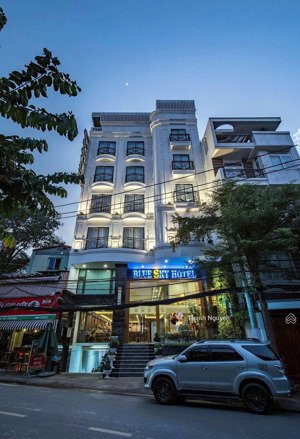 khách sạn chuẩn 3 sao - mt yên thế, tân bình - 12x28m, nở hậu - hầm 7 tầng - hđt 400 triệu - 130 tỷ