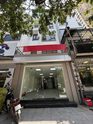 cho thuê nhà mặt phố xa la - hà đông - dt 400m2 - giá 44tr/tháng có tl mạnh