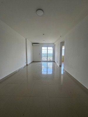 the park residence bán căn 3 phòng ngủ view hồ bơi. liên hệ: mr tú
