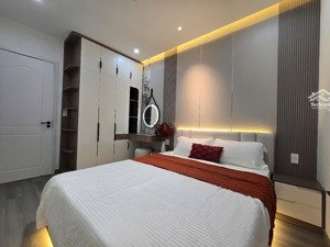 bán cc sky garden i, 4,89 tỷ, 88m2, 2pn + 2wc, chính chủ,pn + 2wc, chính chủ, giá siêu hời, q7, hcm