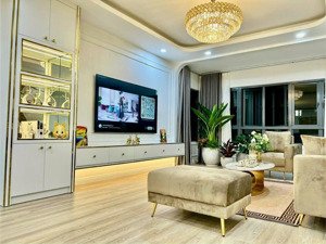 tôi muốn bán căn hộ thống nhất complex, 88m2, 3 phòng ngủ 2 vs, ban công hướng mát, đầy đủ nội thất