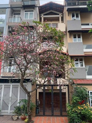 bán gấp nhà giá 3tỷ890/80m2 đường nguyễn bá huân, thảo điền, thủ đức. cách ngã 4 xuân thuỷ 50m.