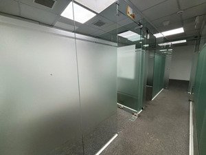 cho thuê văn phòng tại tòa nhà financiat 34 bạch đằng, tân bình. liên hệ chí nguyên 