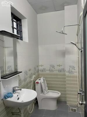 BÁN NHÀ GÁC LỬNG 3 PHÒNG NGỦ 90M2 CẠNH ĐƯỜNG HUỲNH VĂN NGHỆ