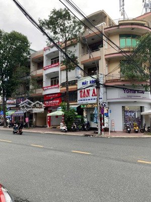 chính chủ bán nhà 4 lầu, ngay đường hùng vương trung tâm thành phố tân an, long an